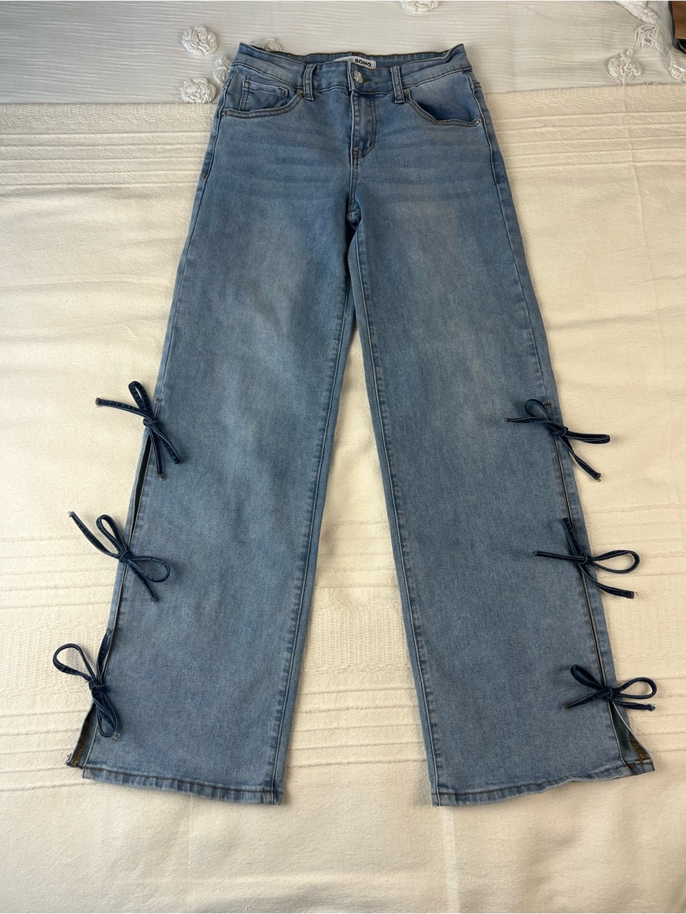 Love SoHo High-Rise Light Blue Wide-Leg Jeans with Side Bow Detail